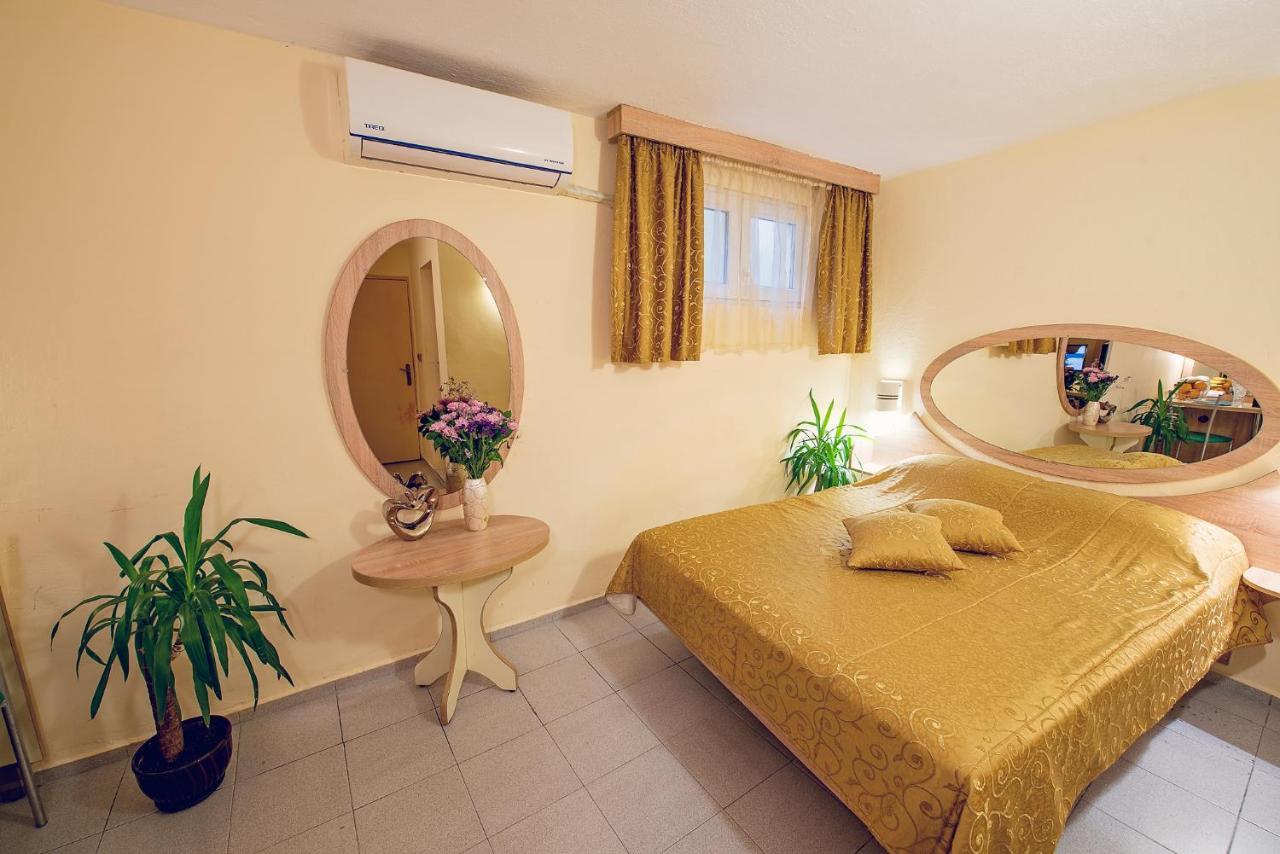 Hotel Color Varna Esterno foto