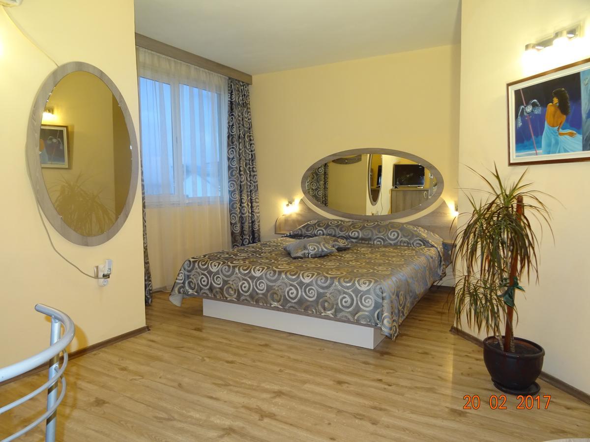 Hotel Color Varna Esterno foto